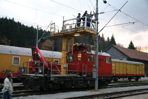 Detail showing works performed on the traction system substitution at Moravice station