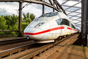 Deutsche Bahn and UNIFE sign a MoU on IRIS