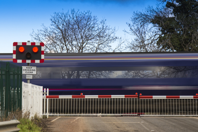 Level crossing deaths drop to lowest level in 20 years