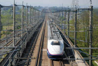 Overhead catenary on the Shinkansen