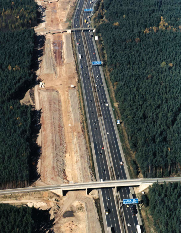 Figure 1: Aerial shot of the Nurnberg-Ingolstadt new-build line running alongside the A9 motorway