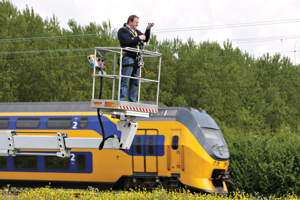 The hands-on consultants of Clear CinCom measure GSM-R performance in and outside of the train The hands-on consultants of Clear CinCom measure GSM-R performance in and outside of the train