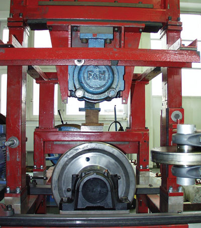 Figure 1: Test stand for wheel construction