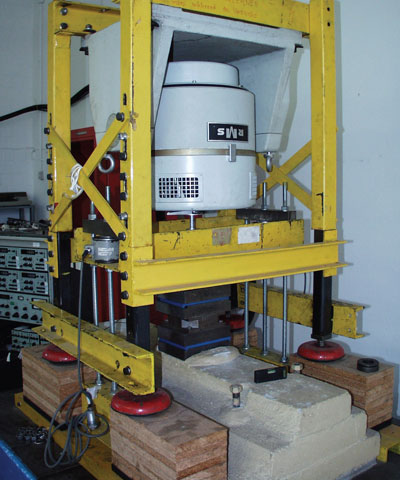 Figure 2: Shaker equipped with a telemetrical transfer system for measurement data