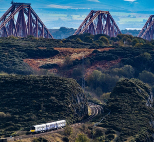 Green train travels across Forth Bridge to mark COP26 in Glasgow