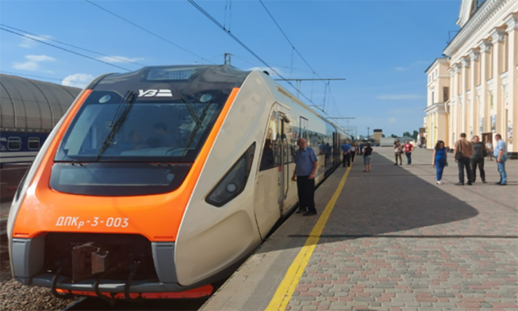 A Ukrainian Railways locomotive