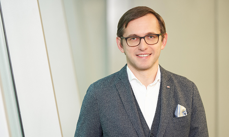 Photo of Dr. Philipp Nagl, the new CEO of DB Netz AG