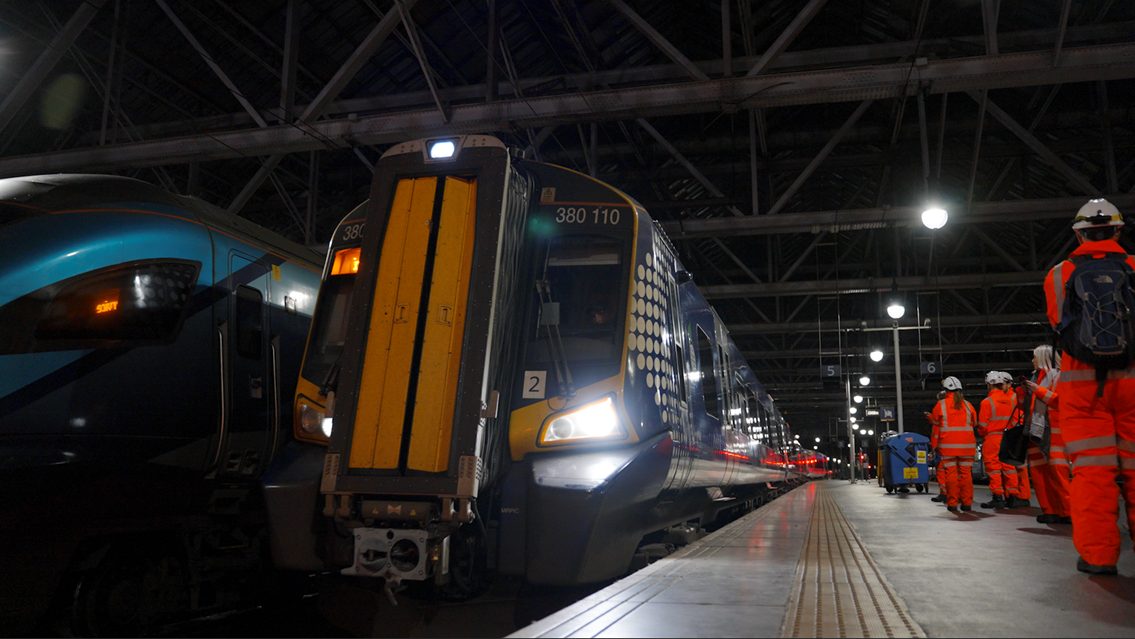 electric train glasgow barrhead