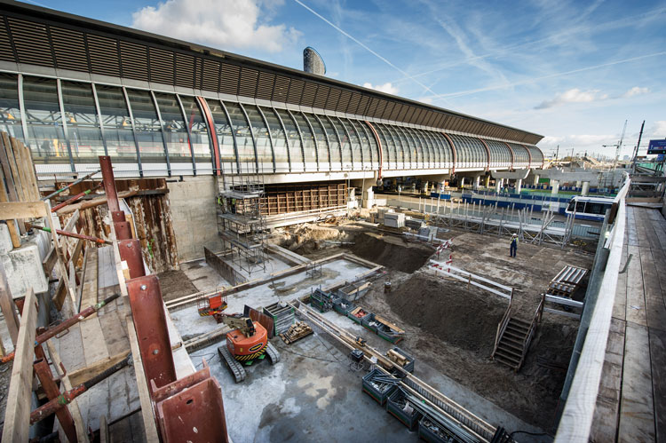 Amsterdam RAI receives an additional platform and a wider concourse.