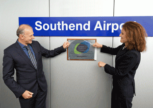 Andrew Tinkler Theresa Villiers unveil the commemorative plaque