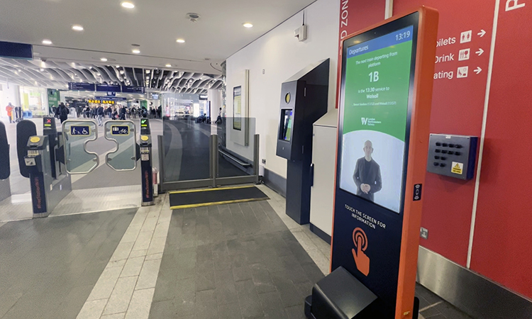 British Sign Language Screen in Birmingham New Street