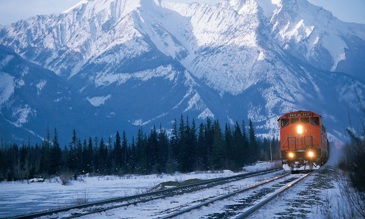 CN orders 50 all-electric trucks for intermodal fleet