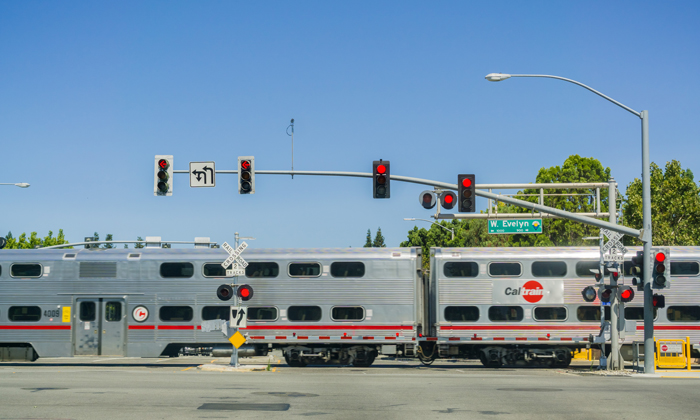 Caltrain to reduce horn noise