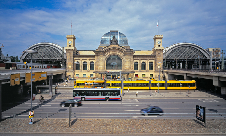 DB signs contract for the development of new Dresden to Prague route