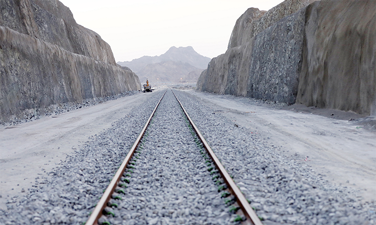 Etihad Rail completes tracklaying works for the main line in Sharjah and Ras Al Khaimah
