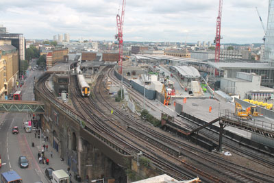 First rails arrive at Borough Viaduct for London Bridge Thameslink Programme