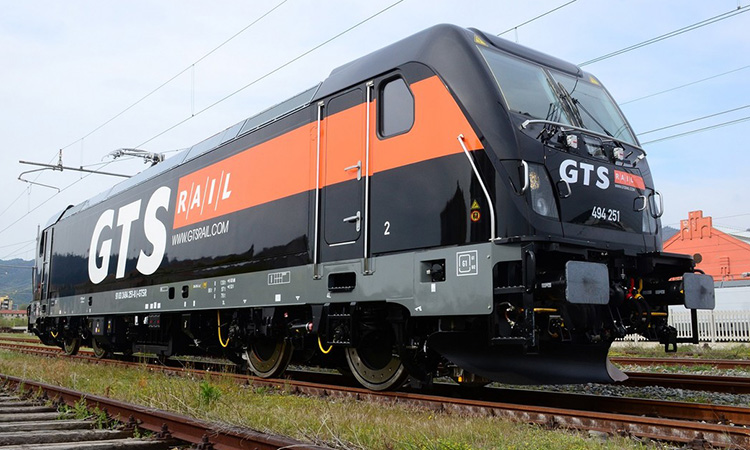 The new Traxx DC3 locomotive on the tracks.