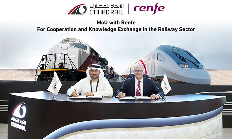 Shadi Malak, Chief Executive Officer of Etihad Rail, signs an MoU with Juan Matías Archilla, Senior Manager of International Business at Renfe