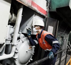 Daily maintenance on non-Alstom locomotive