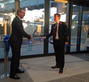 New Oxford to London rail line opens