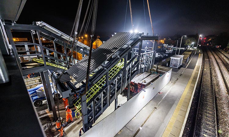 New footbridge being installed at Castleford station