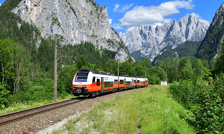 ÖBB receives €80 million in financing for new electric multiple units