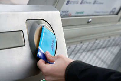 Oyster and contactless pay as you go extended to Gatwick Airport