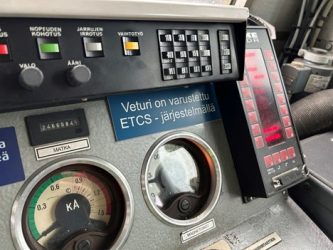 The sign reads, “This engine is equipped with ETCS.”