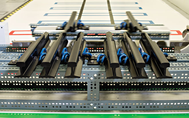 Repoint failsafe track switching system
