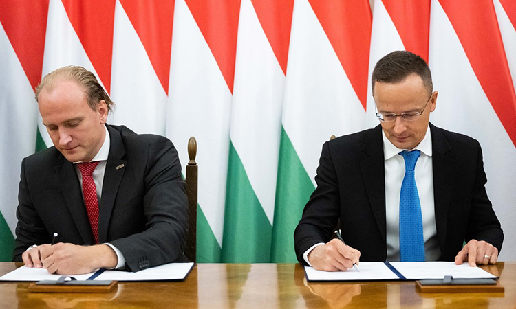 Alstom signing a Strategic Cooperation Agreement with Hungarian Government