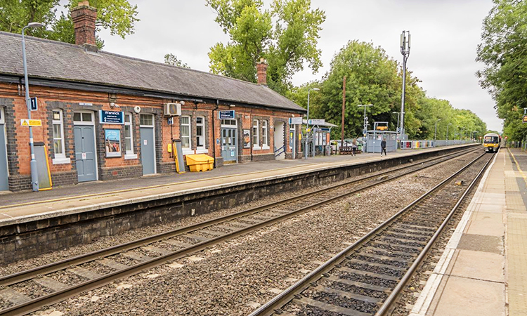 Warwick station platforms