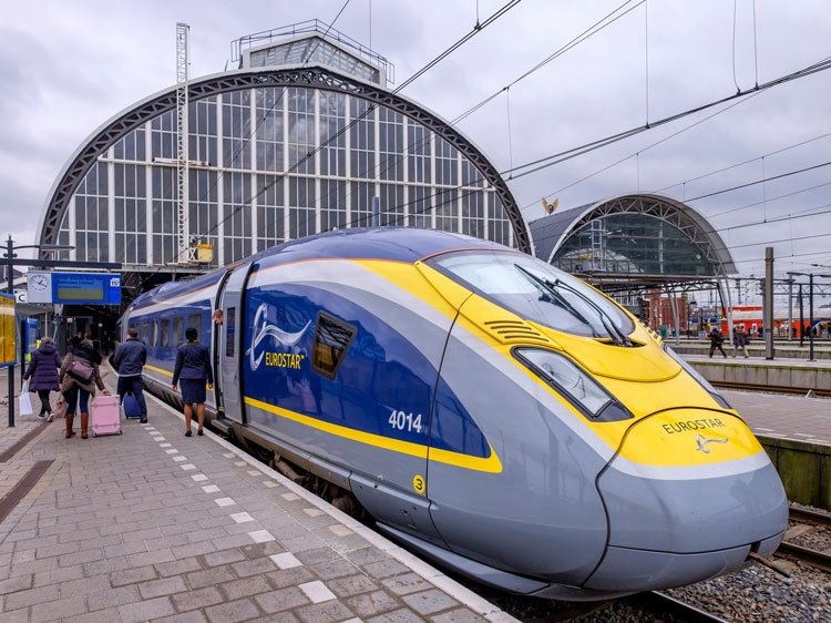 Hedendaags buste Beeldhouwwerk Eurostar announces start of new direct Amsterdam and London connection