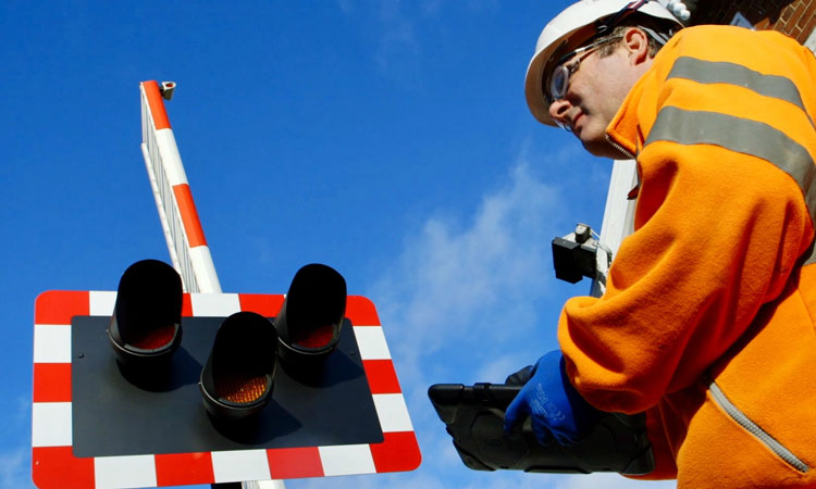 Level crossing cameras installed to catch motorists breaking the law