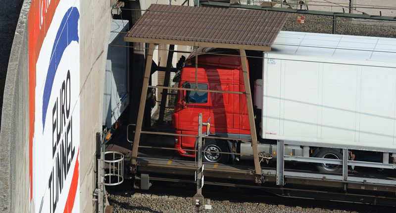 lorry entering eurotunnel