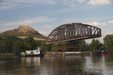 moving the bridge on barges