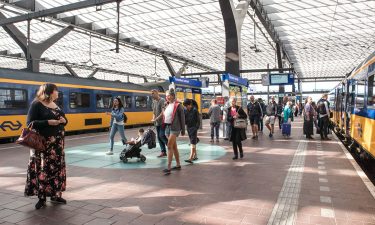 train station passengers netherlands