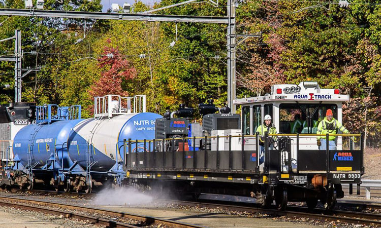 Watch NJ TRANSIT's AquaTrack machines remove leaves from tracks