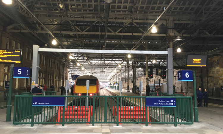 Two new, extended platforms open at Edinburgh Waverley