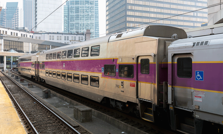 Online commuter rail schedules to display seat availability for each train