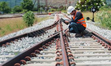 Mani Entezami, Research Fellow at University of Birmingham and Founder & CTO of MoniRail Ltd.