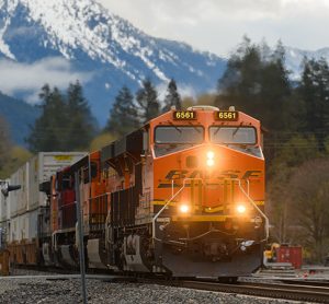 Image of a BNSF train in the USA