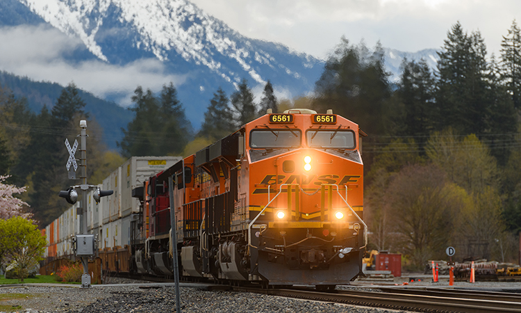 Image of a BNSF train in the USA