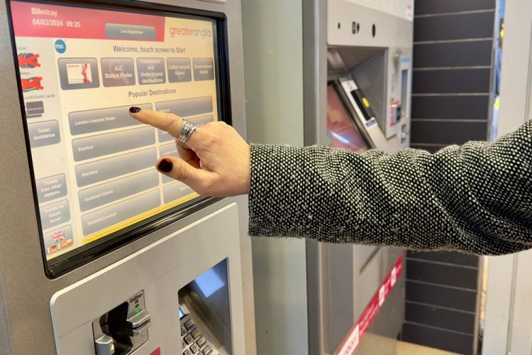 Government freezes UK rail fares for first time in 30 years