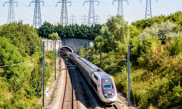 Developments and opportunities for digital twin technology on the French railway network