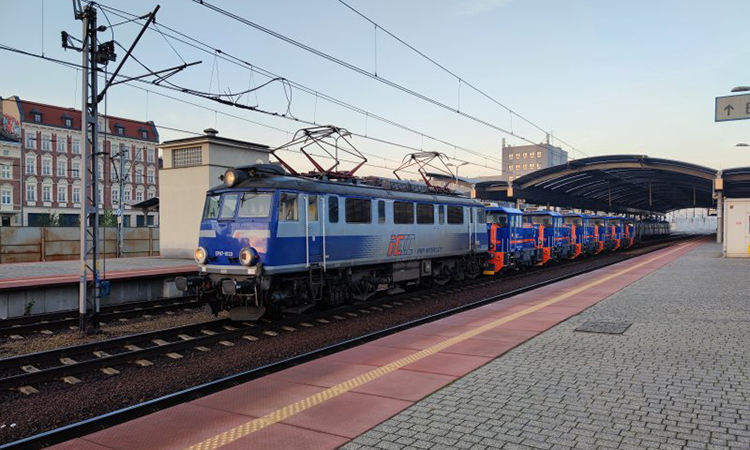 PKP Intercity - EffiShunter 300