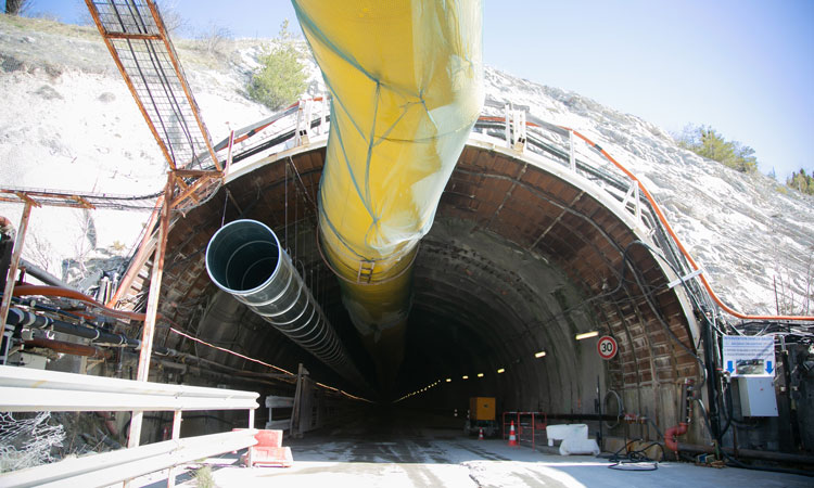 The new Lyon-Turin railway line: Eliminating the alpine bottleneck