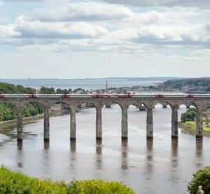 Record passengers travelling between Scotland and London via rail rather than air