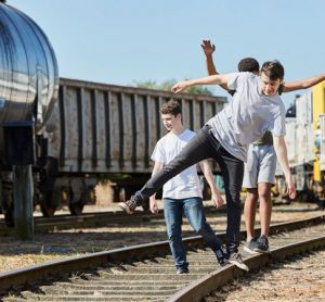 Near misses on railways across Wales have quadrupled in one year