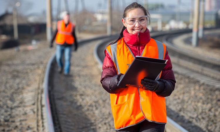 HS2 calls for women and young people to consider employment in rail